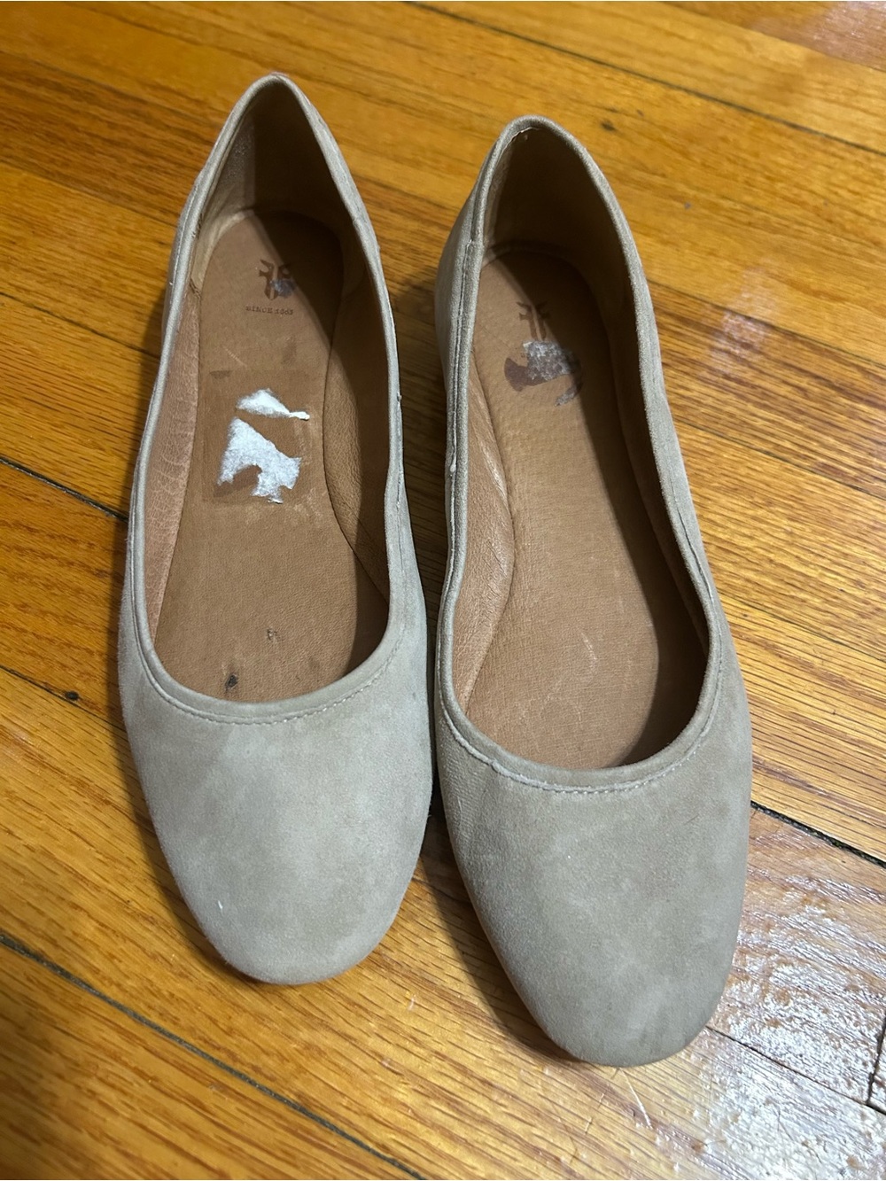Frye Carson Ballet Flats  Taupe‎ Suede Leather Size 6.5